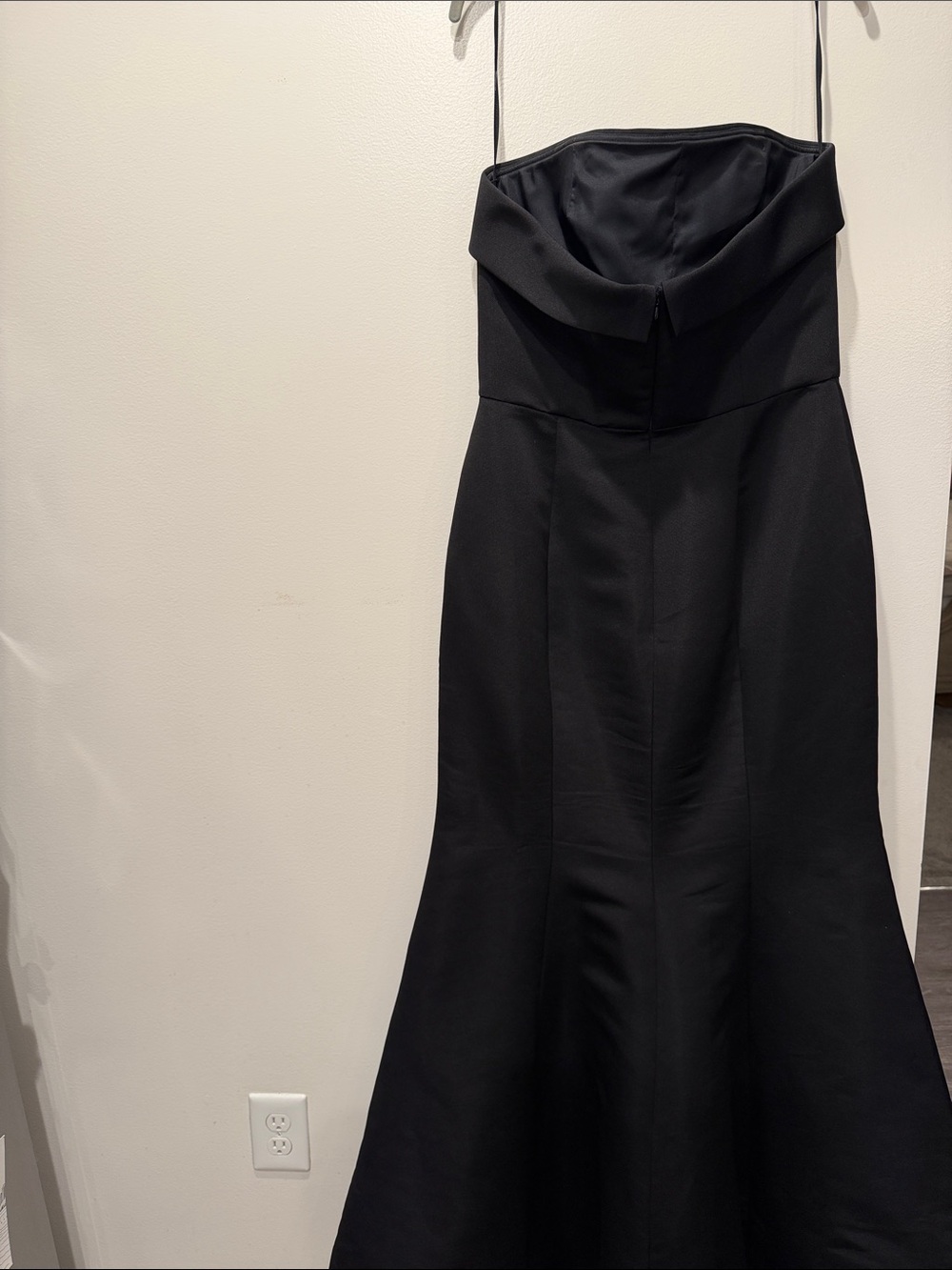 Amsale Black Strapless Mermaid Gown - Picture 2 of 3